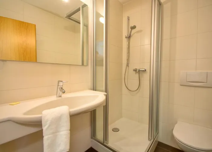 Select 4 - By Alpen アパート